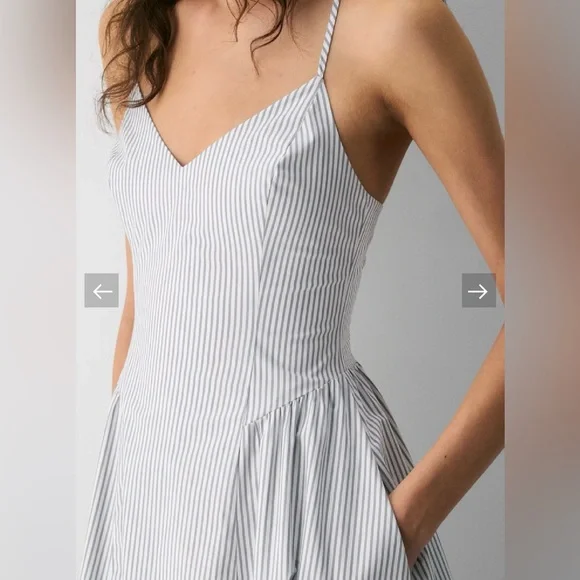 Aritzia Technique Poplin Dress V-neck cotton poplin maxi dress - size 10 - Picture 2 of 5